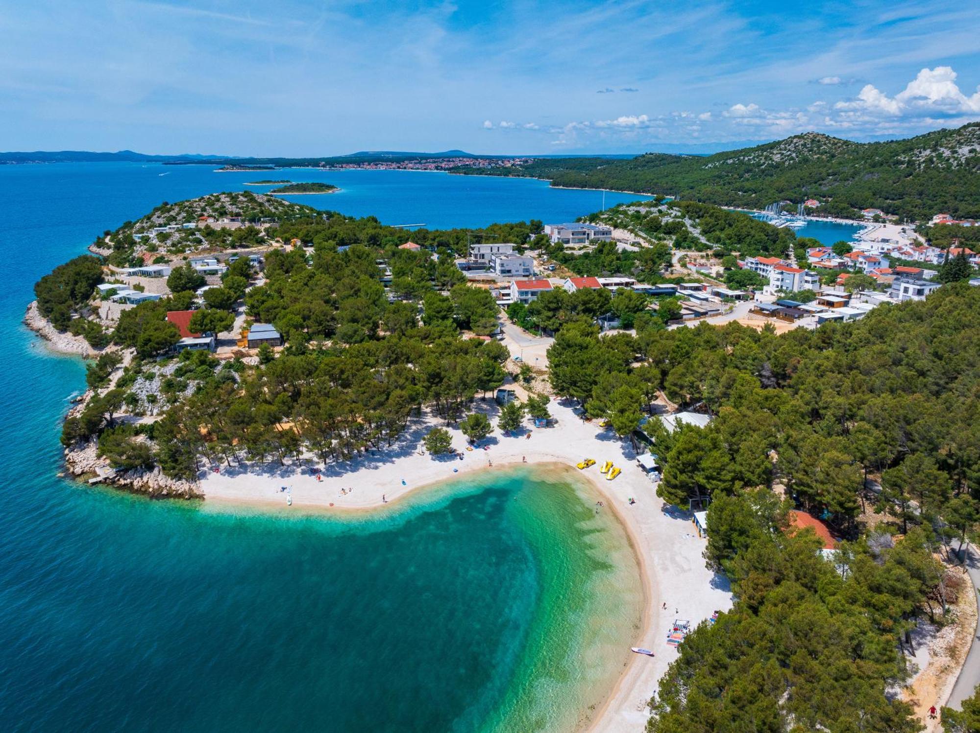 Dragon Bay - Falkor Holiday home *