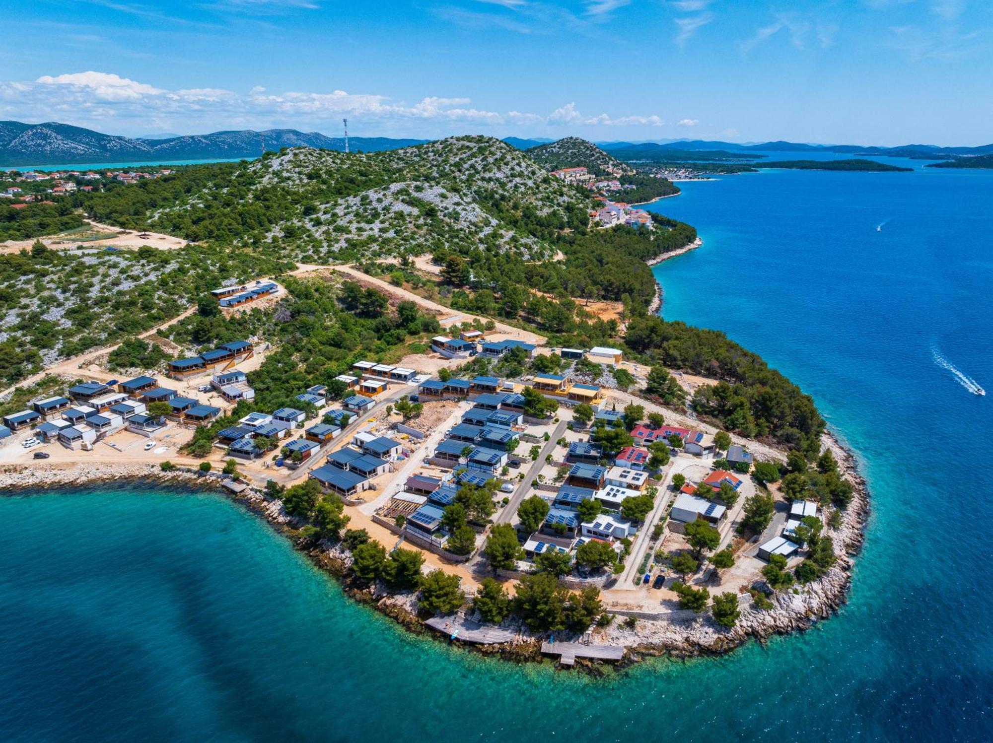 Dragon Bay - Falkor * Drage